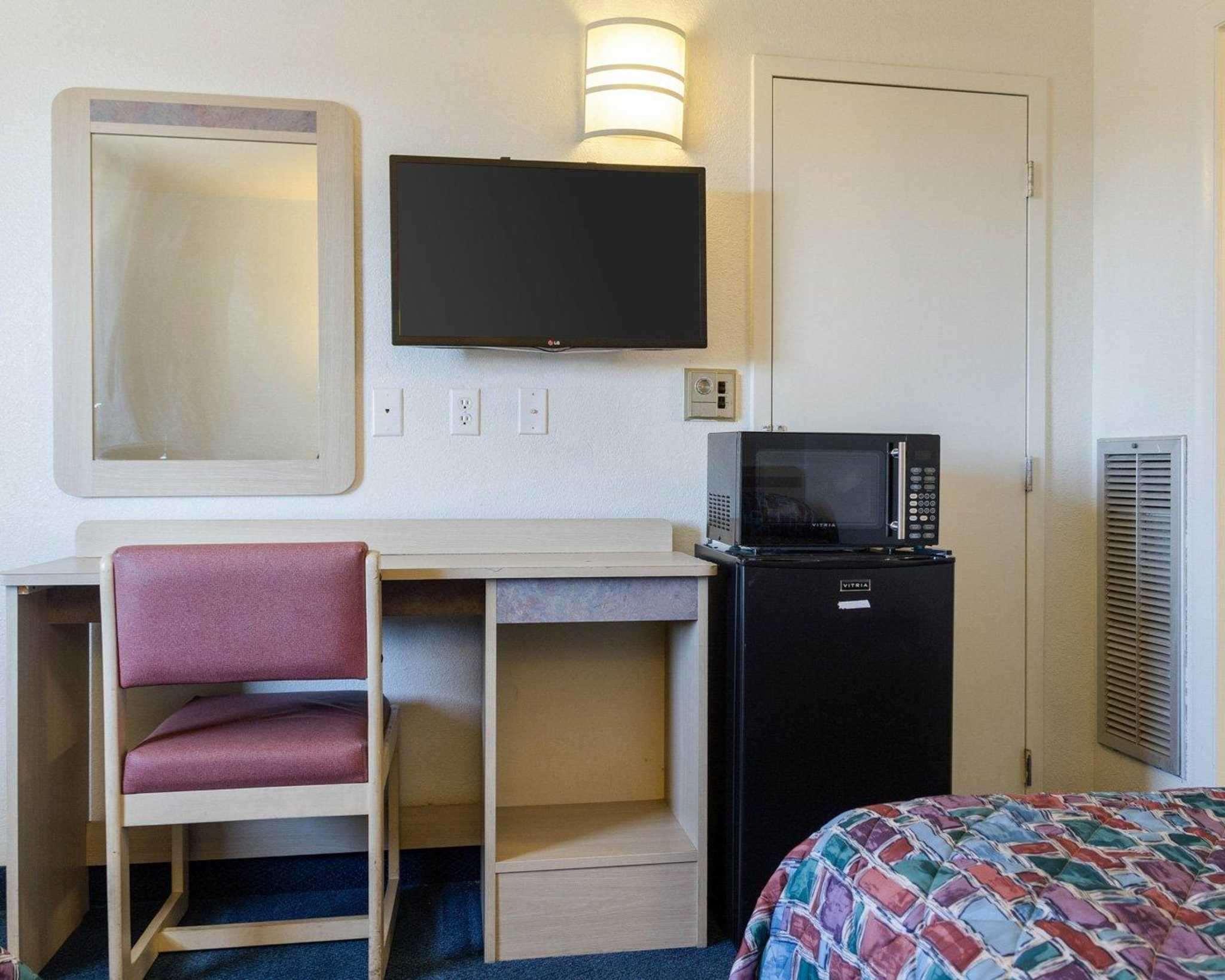 Rodeway Inn Columbus Eksteriør billede